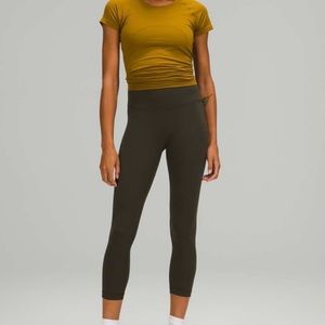 Lululemon Wunder Train High-Rise Crop 23"
Dark Olive Size 12